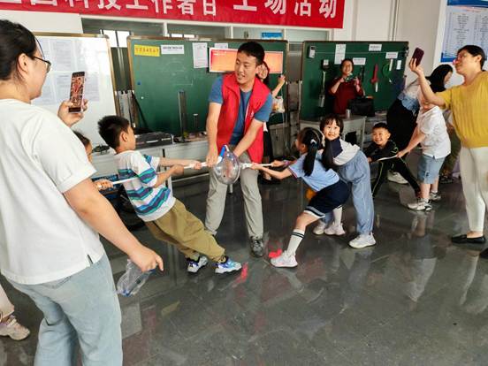 bb503886e35f2a875f7a57e660cf858